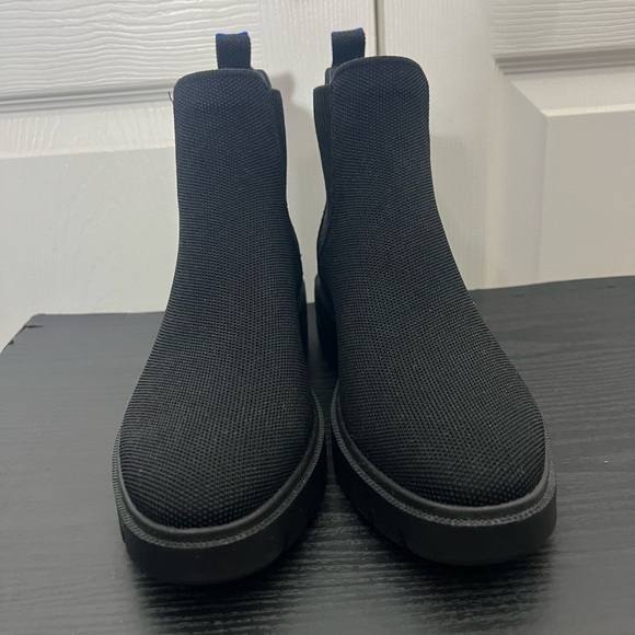 Rothys The Puddle Skipper Boot Black Size 7 Chelsea Booties Knit - Picture 5 of 9